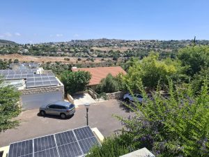 סיני - רשת מומחים לנדל״ן בכרמיאל והסביבה דירות למכירה וילה בכפר וורדים